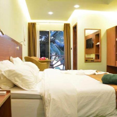 Maamadi Boutique Hotel остров Маафуши Екстериор снимка