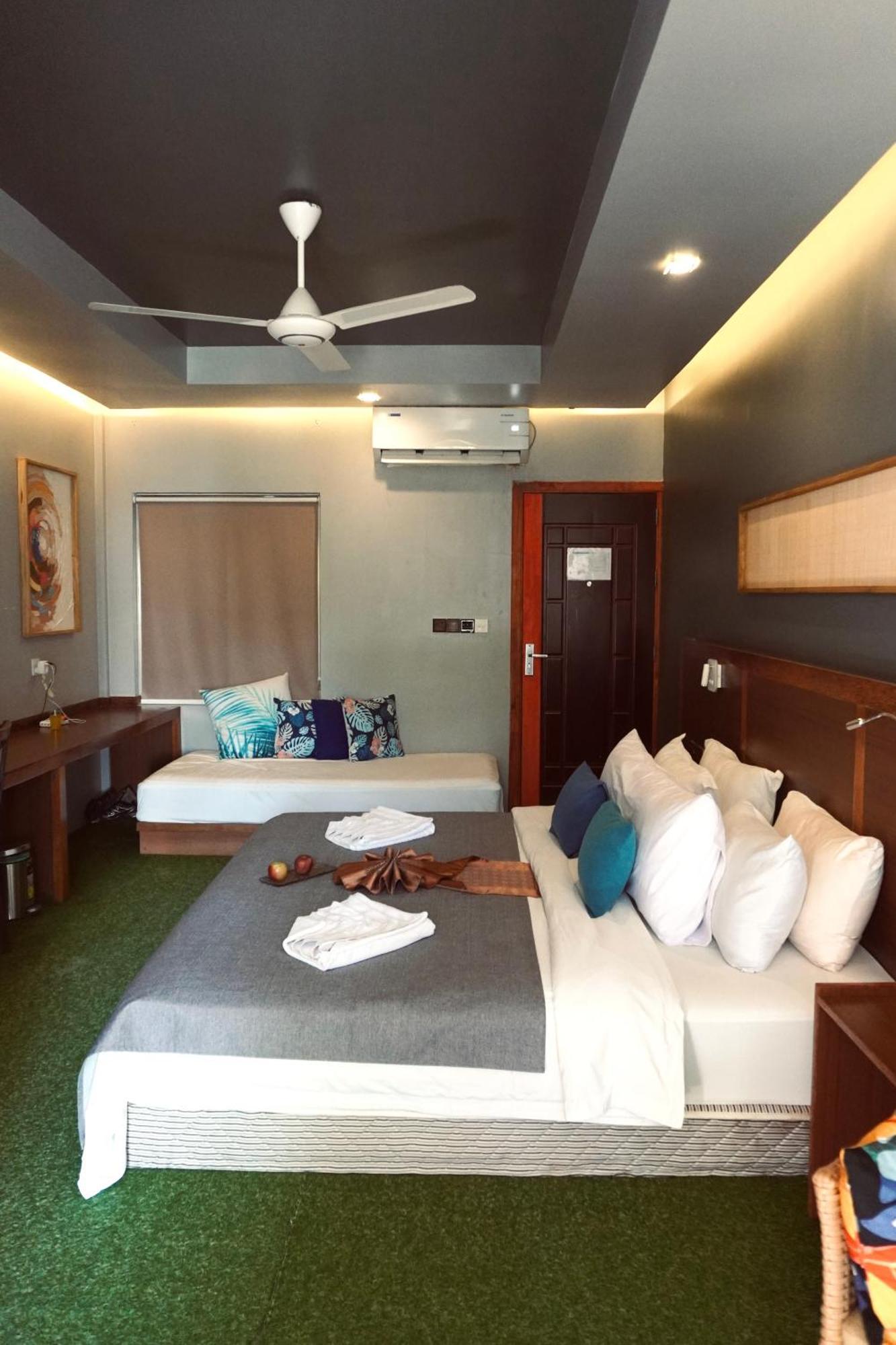 Maamadi Boutique Hotel остров Маафуши Екстериор снимка