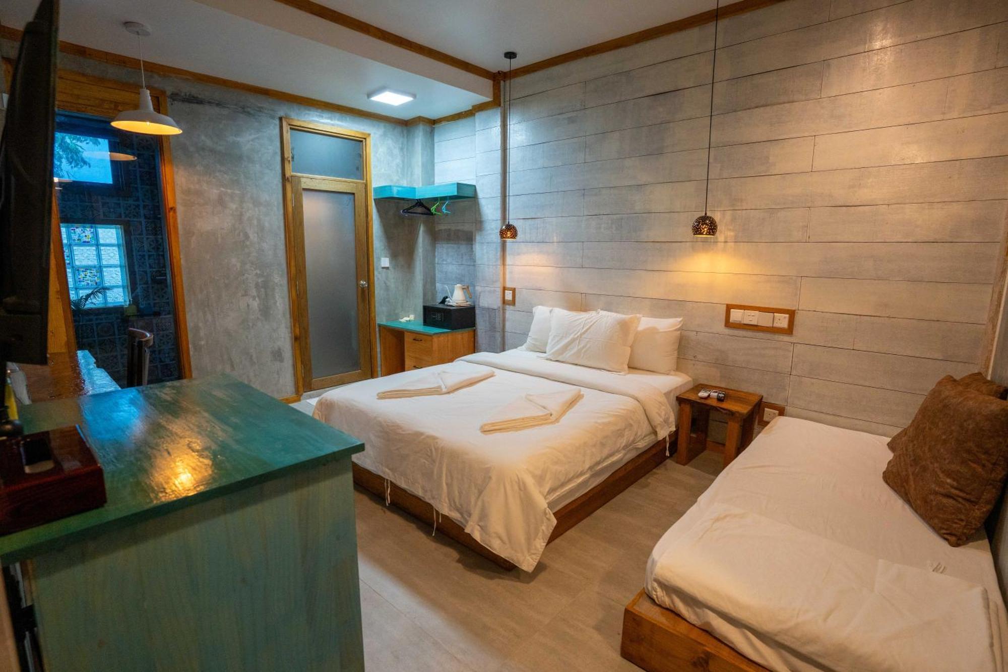 Maamadi Boutique Hotel остров Маафуши Екстериор снимка
